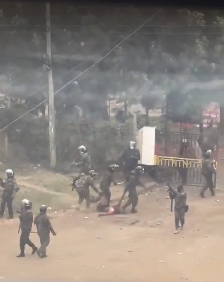 We saw them dragging the bodies of our fellow youths after killing them.

#RutoMustGo