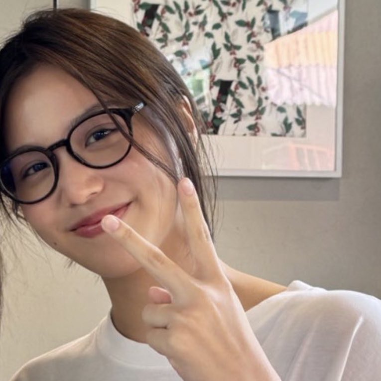 cypher309's tweet image. จุ๊บนางฟ้าบนแจ้มน่ารักจริงไม่เถียงใช่มั้ยคะพี่มี่