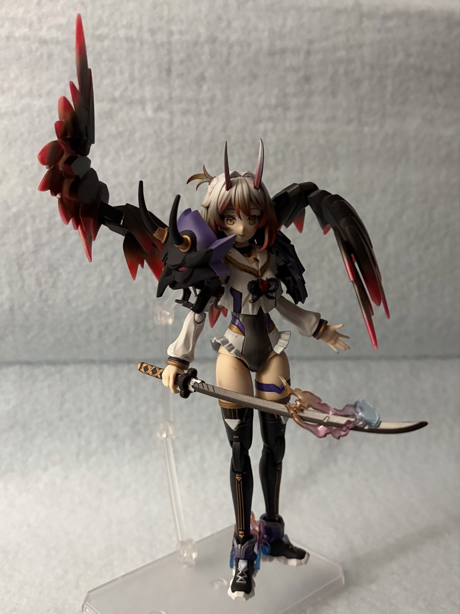 nenene69's tweet photo. 【黒翼のレイ】

魔王軍　第一軍指揮官
冷静、冷酷な戦闘スタイルには
定評がある
戦場を暴れ回った
六天魔将の一人ではあるが
今は指揮官として
大人しくしている
ちなみに魔王の娘の
姉的存在である。

#第3回30MS選抜オーディション https://t.co/kXQR0xWefZ