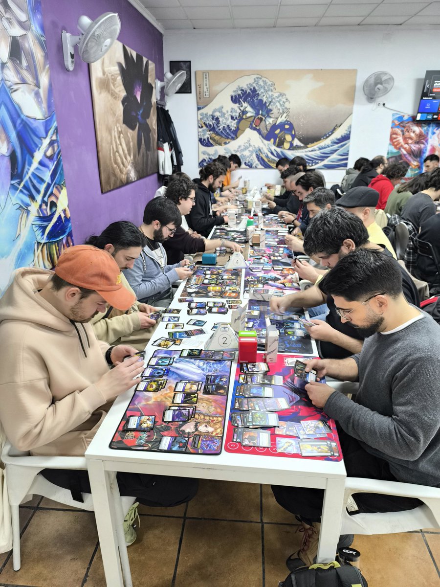 GeekLogía ◬ tweet media