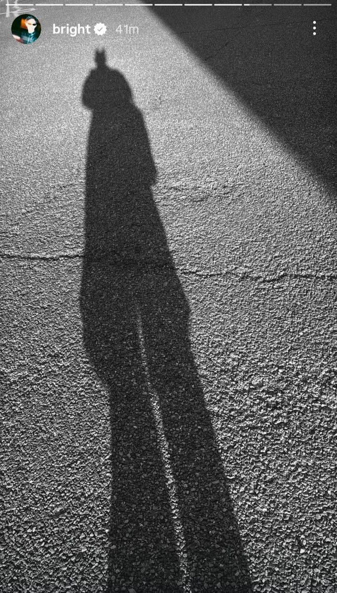 Bright IGS

Wearing his current fave ATiiSSU beanie. Shadow really looks cool, batman 🖤
What are you doing today? Enjoy your day 😊

#bbrightvc