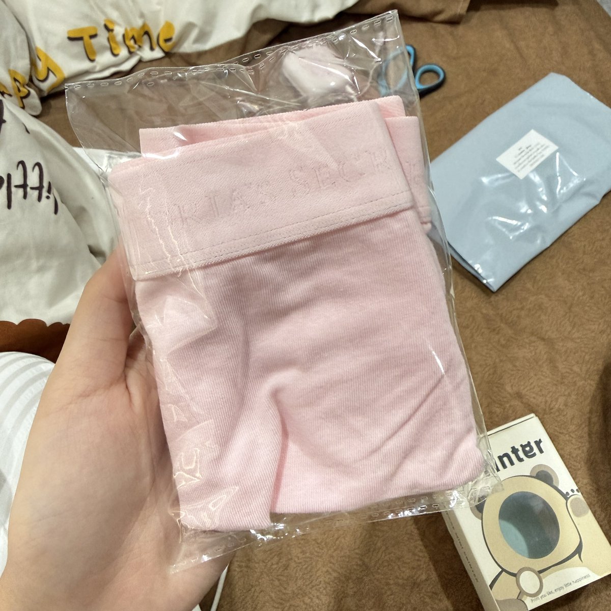 Victoria’s secret hiphugger ( S )🐇💒

𓏔 แยก` 335 / 1 ea. 
💟 เหลือ ชมพูล้วน ตัวสุดท้ายค่ะ 💟

✿ All free shipping ✿
#victoriasecret #VictoriasSecret #victoriasecretthailand #victoriasecretth #ส่งต่อวิคตอเรีย #วิคตอเรียซีเครท #ส่งต่อเสื้อผ้า