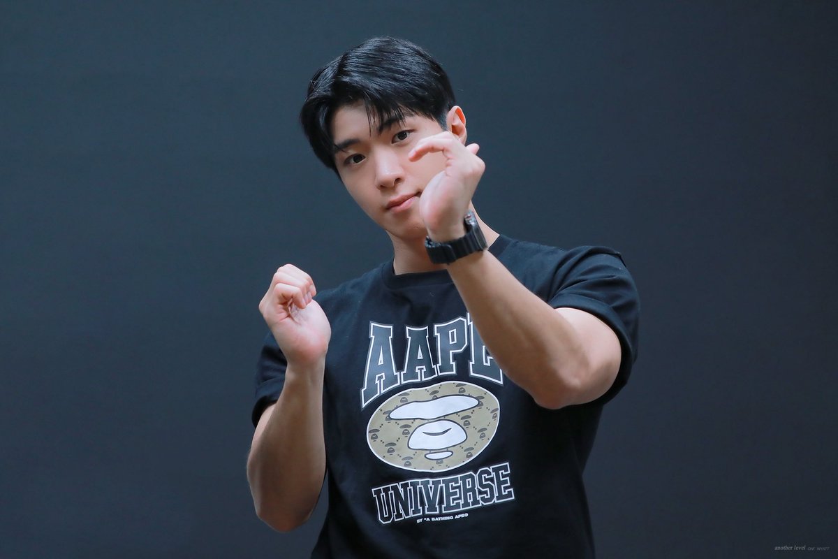 𝑨𝒏𝒐𝒕𝒉𝒆𝒓 𝑳𝒆𝒗𝒆𝒍 🦍 tweet media