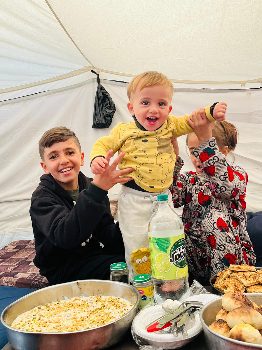 AaedAlt's tweet image. ✋️PLEASE DON’T SKIP THIS POST.
Look at the smiles of these little angels and their joy on my daughter Maria’s birthday.
Help us keep these smiles alive, friends, by donating and sharing.
@Louis_Allday
chuffed.org/project/147784

#GazaNeedsHelp