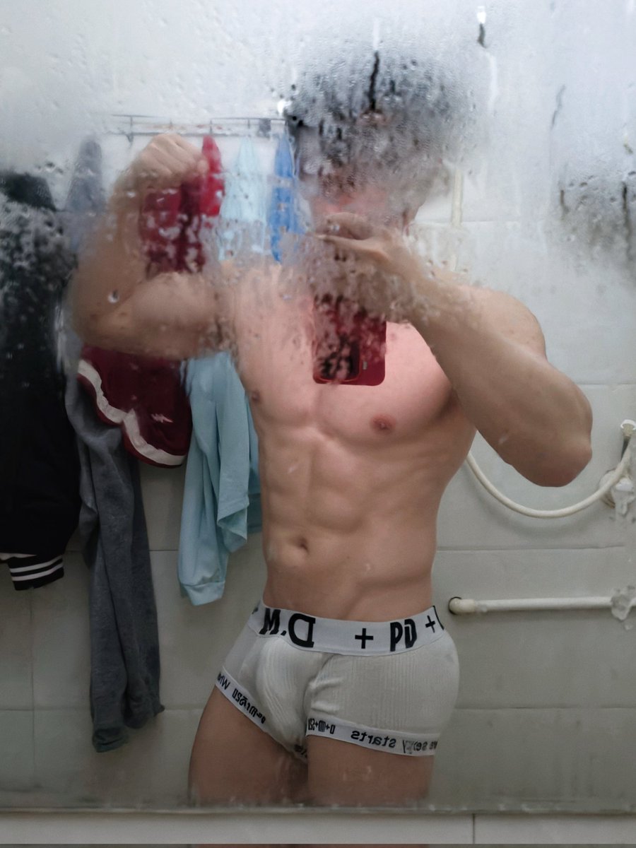 It'scomplicated tweet media