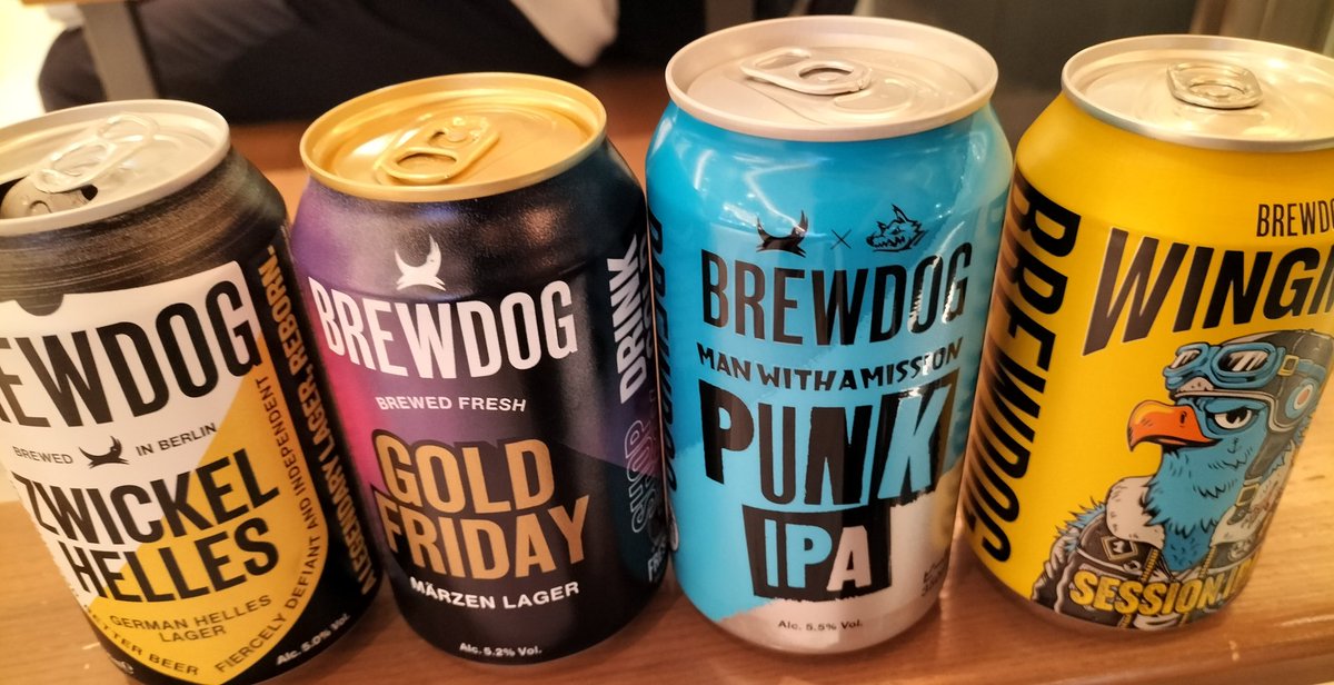 hato_peace's tweet photo. BREWDOG 沢山売ってて面白い、テラス使えないけど開演までチャージ https://t.co/jpUozbDMst