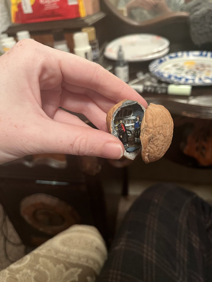 Not gonna lie this one compliment on my walnuts made me giggle. “A cooler Polly pocket” I love this. She was really excited, about the figures being removable. The best parts about being in a fandom is sharing my weirdo side with you. #SaveDeadBoyDetectives #DetroitBecomeHuman