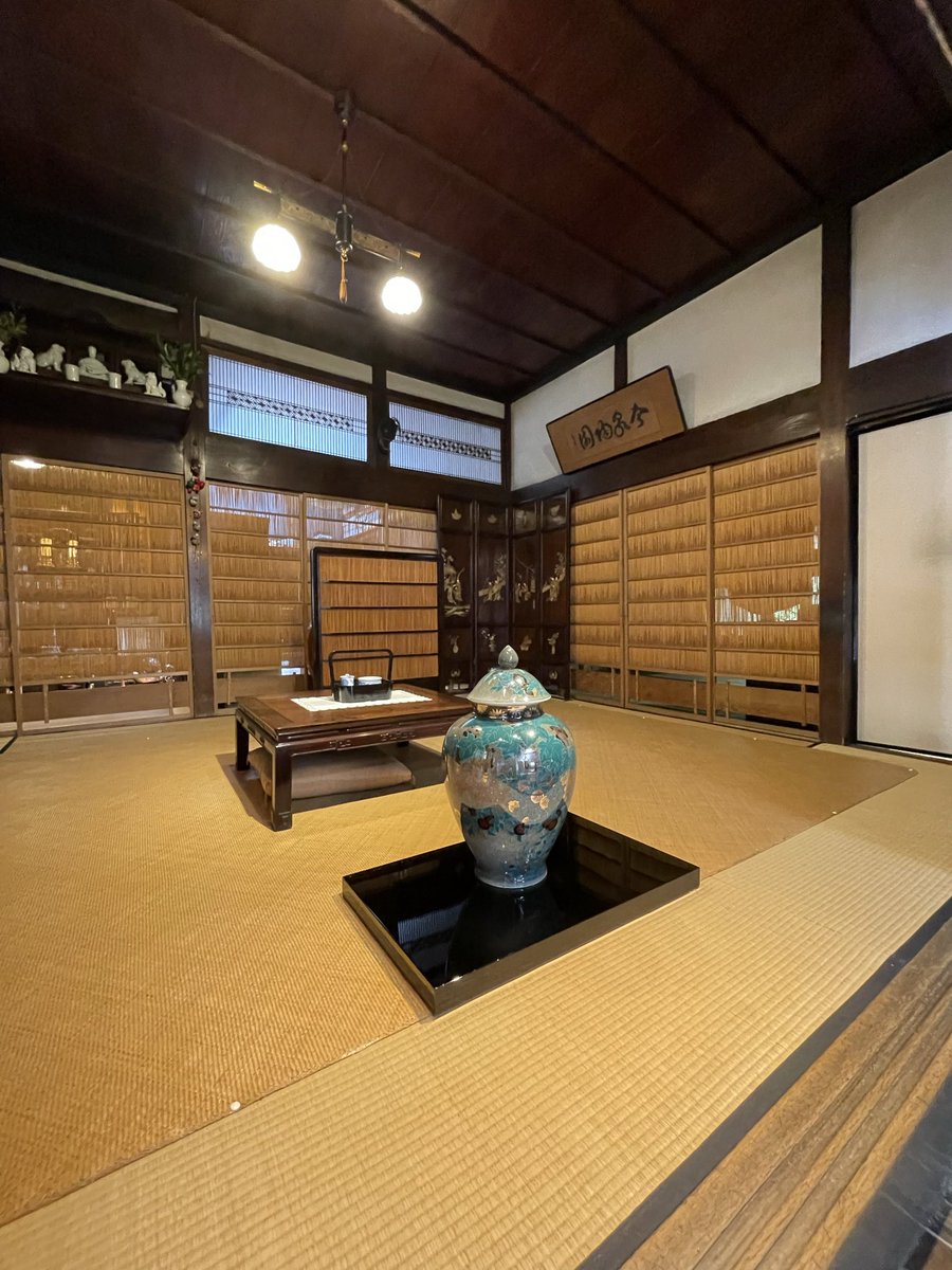 有田の今右衛門窯

時代の変化にぶれない姿勢が際立つ。

佐賀県の文化ガイドはこちらからお問い合わせください。

wanderjpn.com

#千年の旅　
#日本文化体験
#九州観光
#伝統工芸