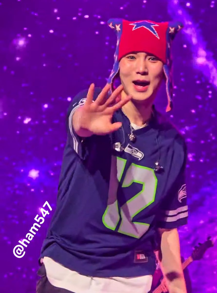 Happy Superbowl Sunday everyone with my favorite player! 🏈🏟