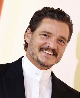 Many of you may have missed this, but the little boy who Bad Bunny handed his Grammy to at the Super Bowl was Pedro Pascal. 

Amazing!