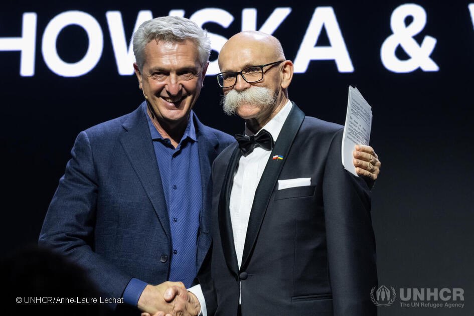 Arche together with the Lena Grochowska Foundation, provided almost 1 million nights of accommodation for refugees from Ukraine🇺🇦.
Below CEO of Arche Władysław Grochowski with UN High Commissioner for Refugess receiving the Nansen Award.