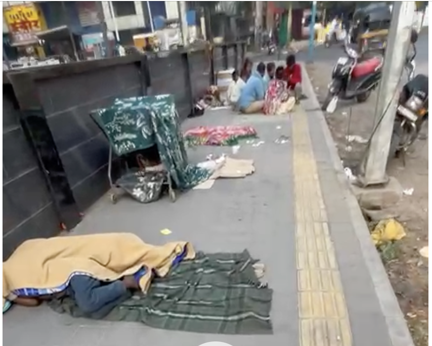 This is the story of every corporate hub in Pune.
Viman Nagar; home to top talent from across India working at Snowflake, Workday, TransUnion, Tesla, Bajaj and even expats who come here to work.

This is what they see.
Captured during today’s morning walk.

<a href="/PMCPune/">PMC Care</a> has arguably