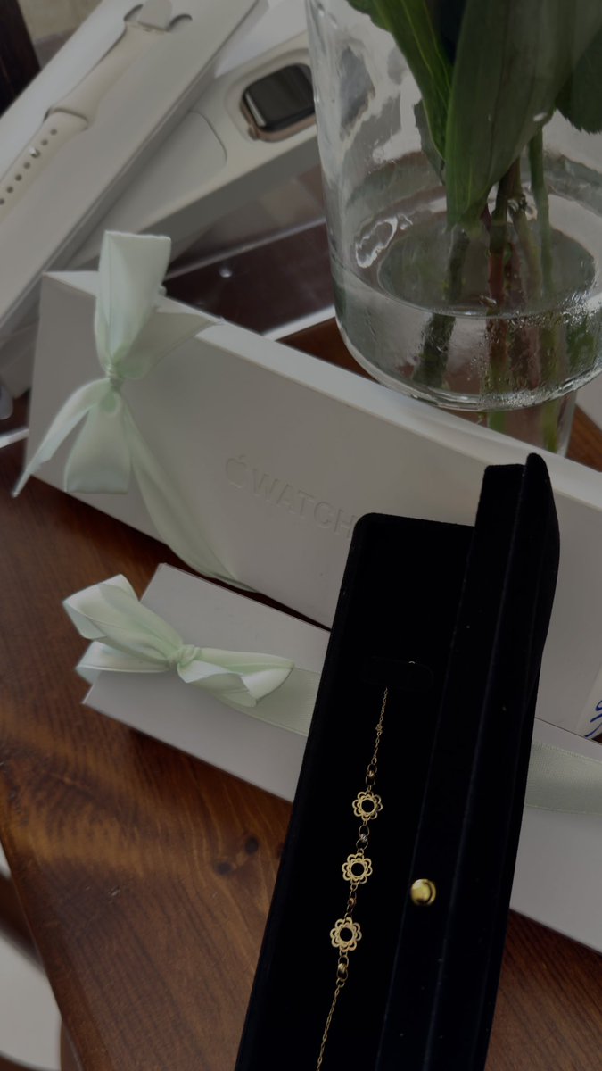 فَاطمة tweet media