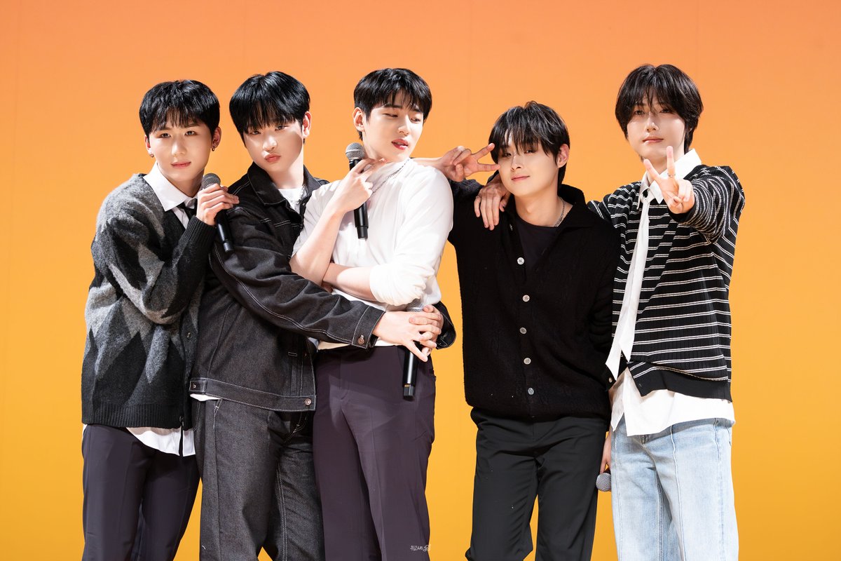 260130 DKZ 일본 대면팬싸  

화기애애🧡(한 포즈임 암튼 맞음)

#DKZ #디케이지 
#주원 #기석 #재찬 #민규 #세현