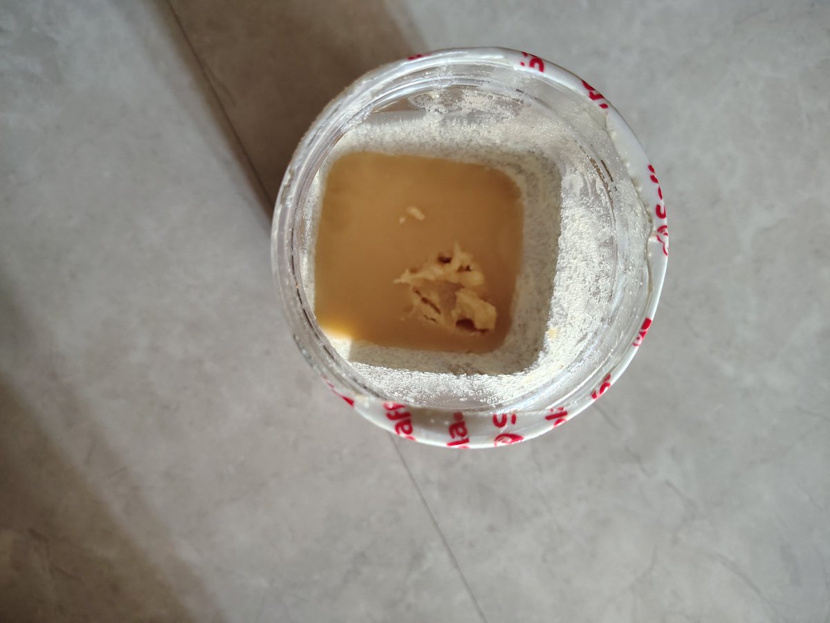 arnavmarval's tweet photo. @SaffolaHoney @SaffolaFitFood
मैंने Saffola Honey खरीदा था और यह पूरी तरह जम गय��� है। साथ ही इसका रंग भी बदल गया है और यह चीनी जैसा दिखाई दे रहा है। कृपया स्पष्ट करें — क्या शुद्ध शहद में ऐसा होना सामान्य है? 🍯
@jagograhakjago  @GoI_MeitY 
@fssaiindia https://t.co/rgdivDCk5q