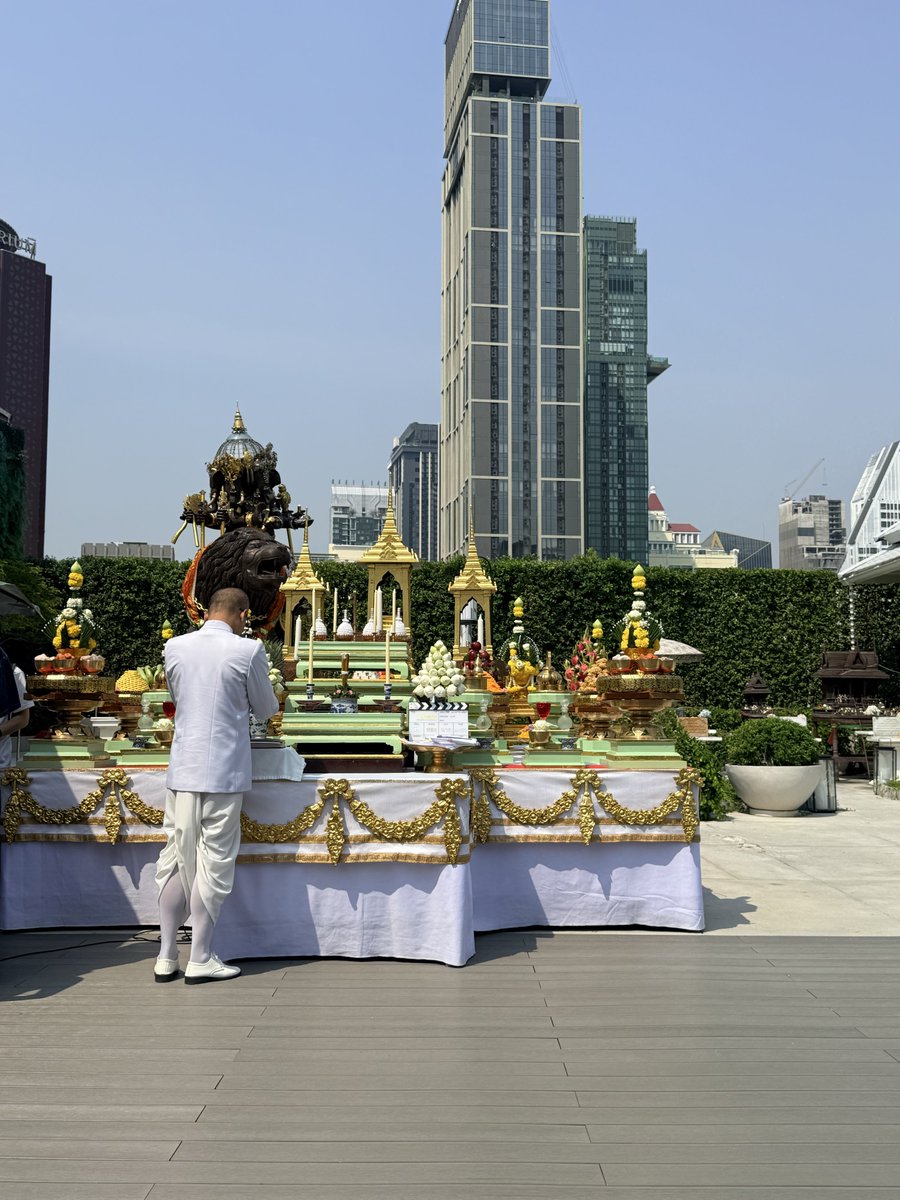 พร้อมเริ่มแล้ววววงับบบ

Mr Fanboy Worship
#บวงสรวงรักสุดใจนายแฟนบอย