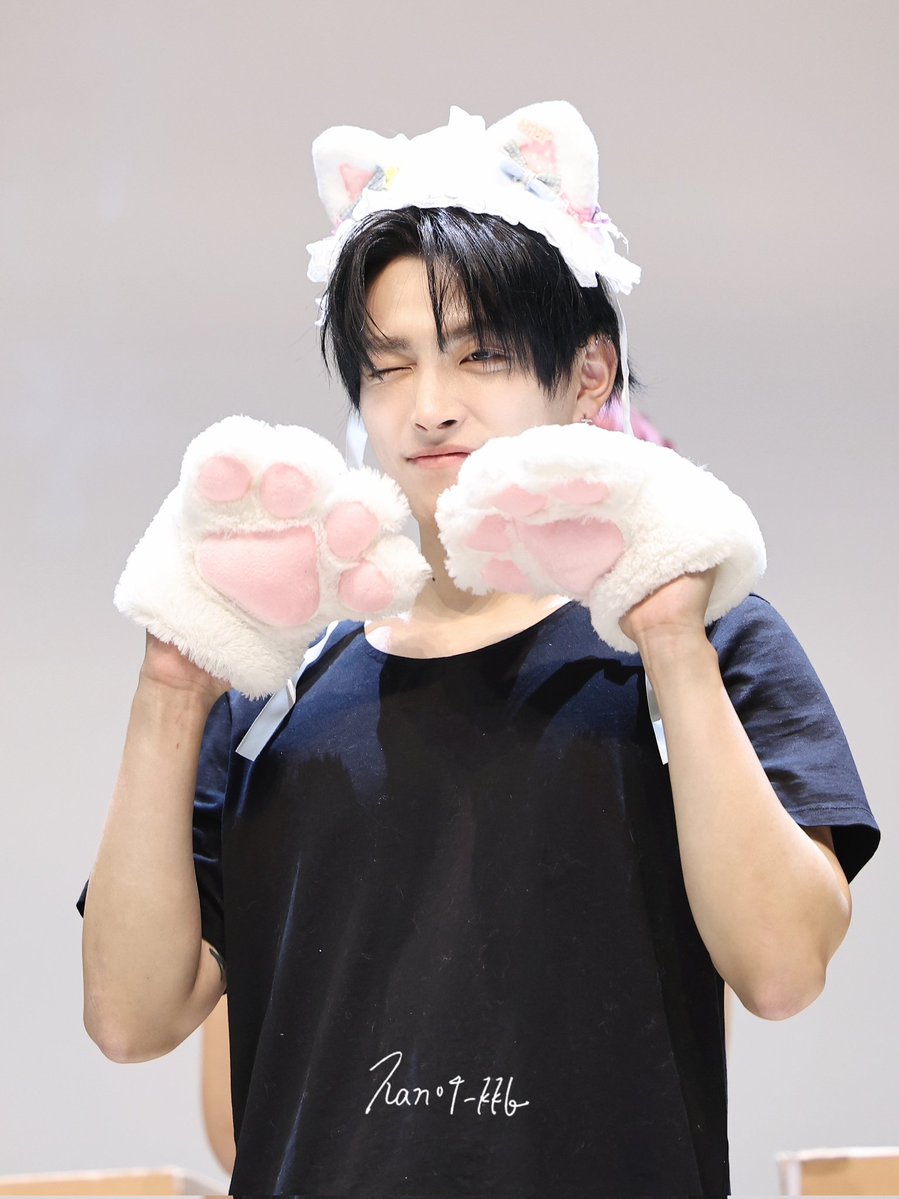 han04_kkk's tweet image. 260206
Hong cat
#홍중 #HONGJOONG 
#에이티즈 #ATEEZ