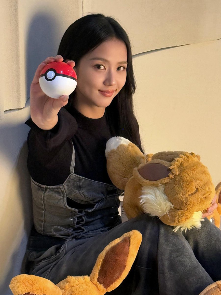 【𝐈𝐧𝐬𝐭𝐚𝐠𝐫𝐚𝐦】 260209 @ sooyaaa__ 🤎

My fluffy little companion and adventurer is also my favorite Pokémon: Eevee 🤎 What’s yours? # Pokemon30

🔗 instagram.com/p/DUhfc-ciXgs/

#JISOO #지수 <a href="/BLACKPINK/">BLACKPINKOFFICIAL</a> <a href="/officialBLISSOO/">BLISSOO</a>