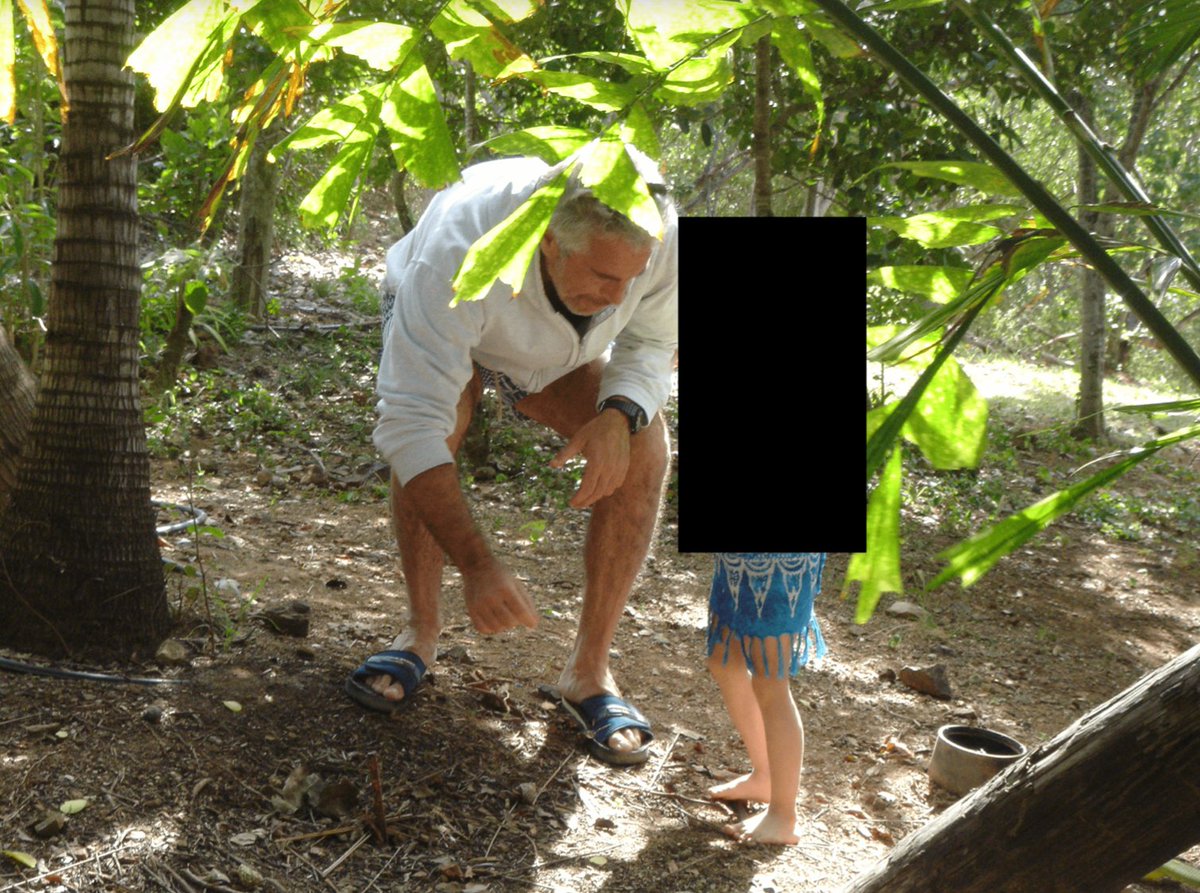 Última Hora

Archivos Epstein

 Se han publicado nuevas y repugnantes imágenes de Epstein con los niños.

¿Dónde están los niños ahora?...🎯