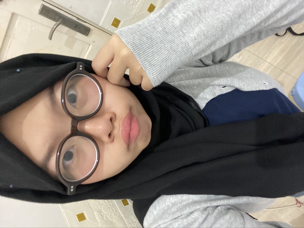 aralgetlost's tweet image. user aralgetlost off twt📚