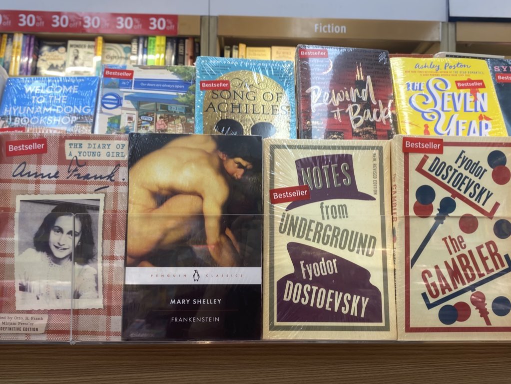 aralgetlost's tweet image. user aralgetlost off twt📚