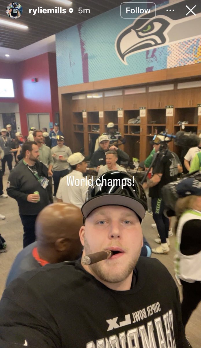 #Seahawks Rylie Mills deserve it after his performance tonight: 

[📸: Ryle Mills/IG]