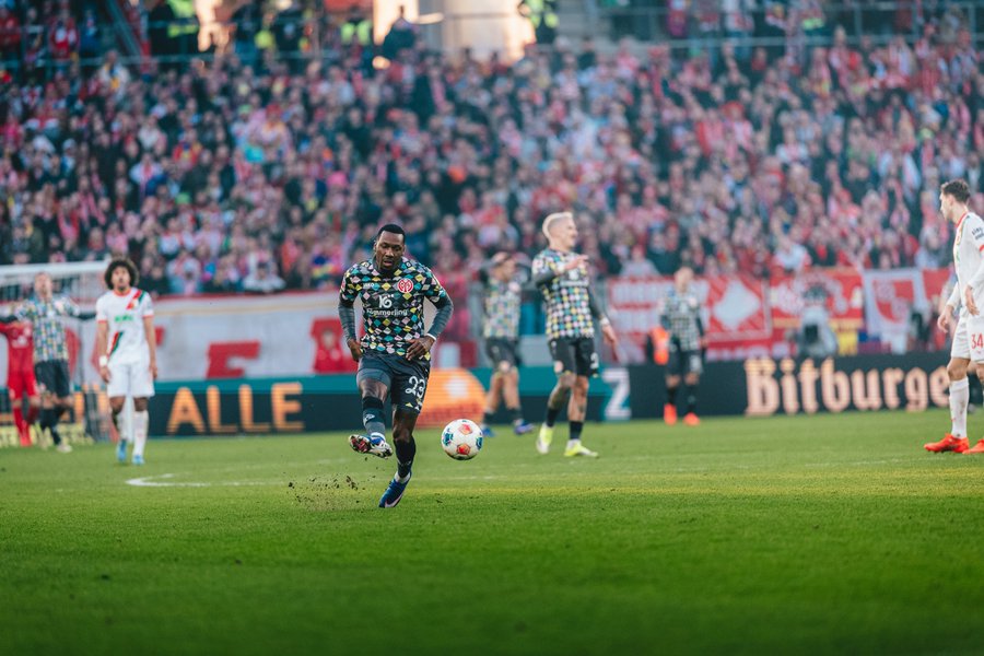 mainz05_jp's tweet photo. デビューおめでとう、ベッカー!
今後の活躍にも期待🙌
#マインツ05 #M05FCA https://t.co/MOVFxK7WJr