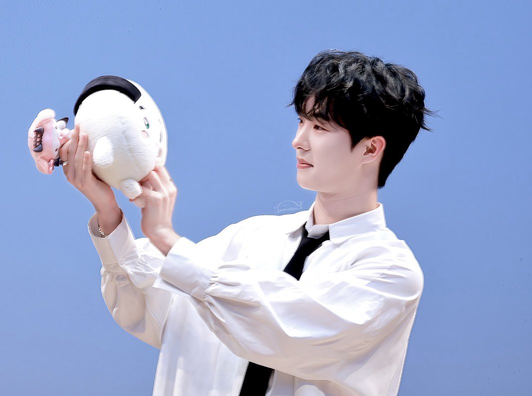 dearYSeo's tweet photo. -260118 

주먹밥 윤서(๑⃙⃘´༥`๑⃙⃘)

#비보이즈 #BEBOYS #YUNSEO #윤서 https://t.co/A7S9aLiPt7