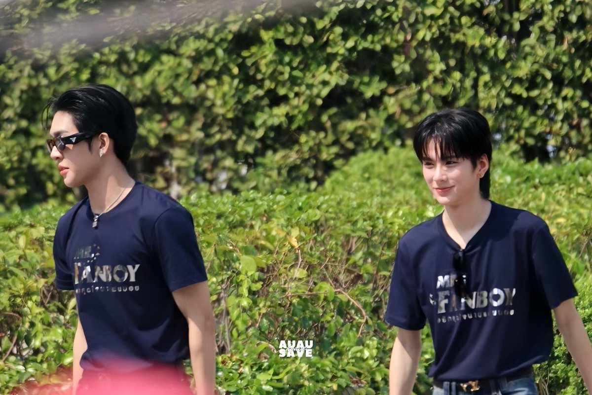 พี่เติร์ด กับ น้องว่าน มาแล้วค้าบบบ

Mr Fanboy Worship 
#บวงสรวงรักสุดใจนายแฟนบอย