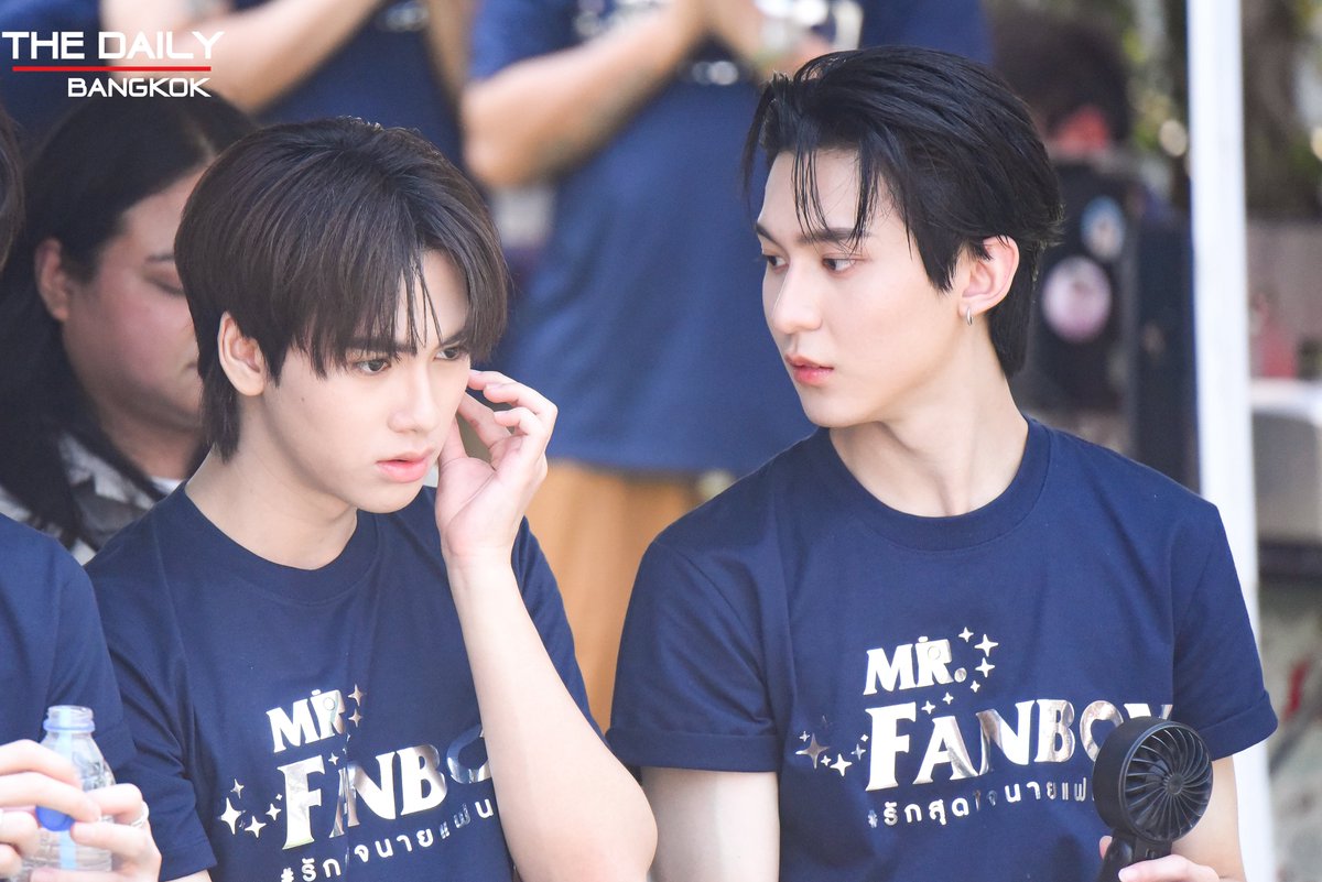 thedailybkk's tweet image. " ริวจิน - แพทจิ " ในงานพิธีบวงสรวงซีรีส์ "MR.FANBOY รักสุดใจนายแฟนบอย"

Mr Fanboy Worship
#บวงสรวงรักสุดใจนายแฟนบอย
#rryjinnn #Chira_patt 
#ryujinpatji #ริวจินแพทจิ
#MrFanboySeries 
#รักสุดใจนายแฟนบอยSeries