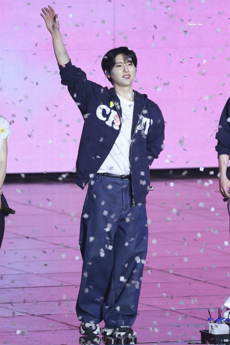 𝑺𝑾𝒆𝒆𝒕𝒆𝒔𝒕 𝑩𝒆𝒂𝒓 ᰔ tweet media