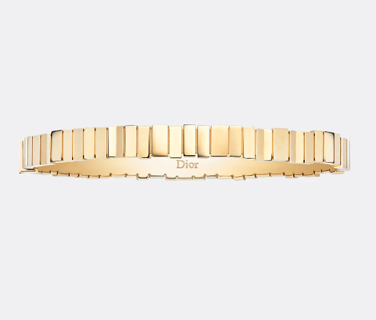 焦らずといいつつ気になるバングルメモ。憧れの中谷美紀先生のインスタでDiorファインジュエリーのバングルつけてらっしゃった。開閉はどんなかんじなんだろう？