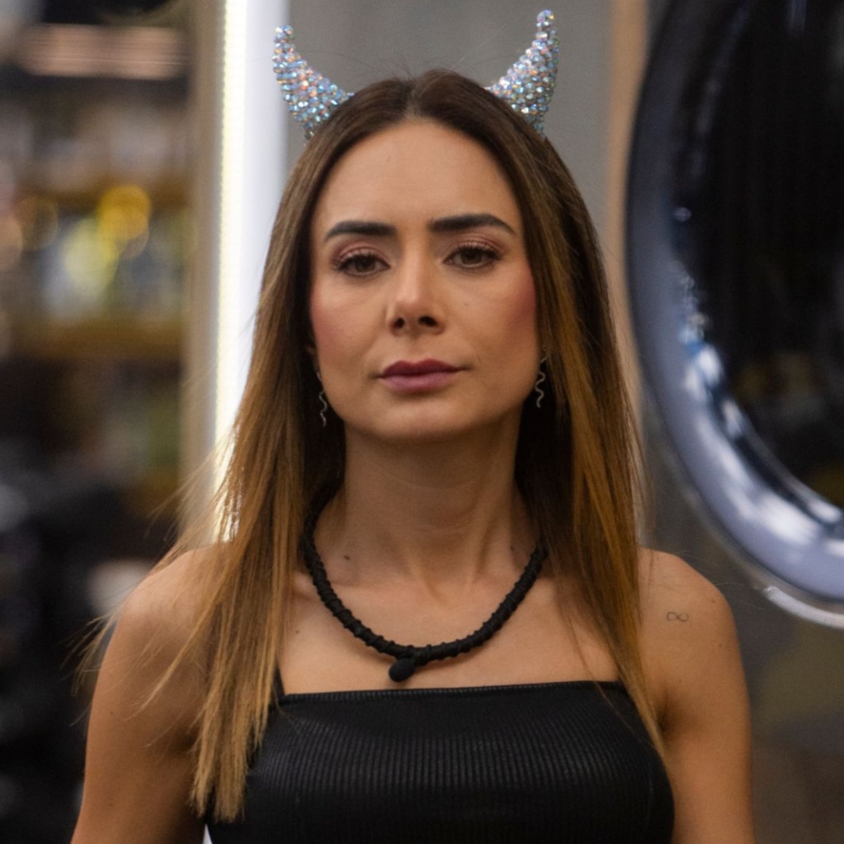 SpartaxStu7324's tweet photo. Las únicas y verdaderas tres FAMOSAS de la temporada y las sacan? De verdad que está fue y será la peor temporada de todas🥱
#LaCasaDeLosFamososCol
#LaCasaDeLosFamososCol3 
#LCDLFCOL3 https://t.co/8b0rDwPjwm