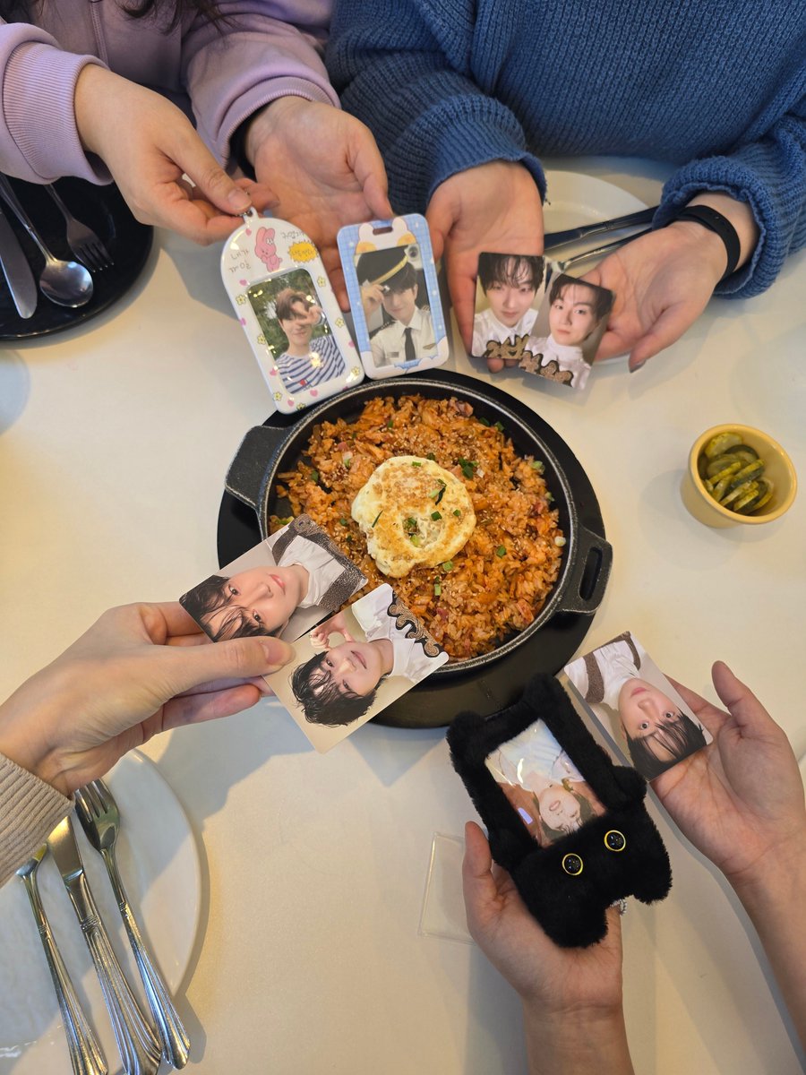 오늘은 세계 피자의 날~
<a href="/syabto1/">샵토</a> <a href="/lilliilove1/">포실</a>