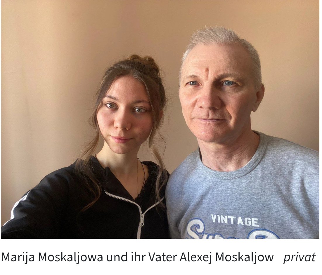 Dem russische Mädchen Marja, dass für eine pro-ukrainische Zeichnung im Schulunterricht bestraft wurde, dessen Vater dafür verprügelt und inhaftiert wurde, wird vom BAMF mit fadenscheinigen Ausreden Asyl verwehrt?
Warum?
Aus Rücksicht auf Putin?
2/4