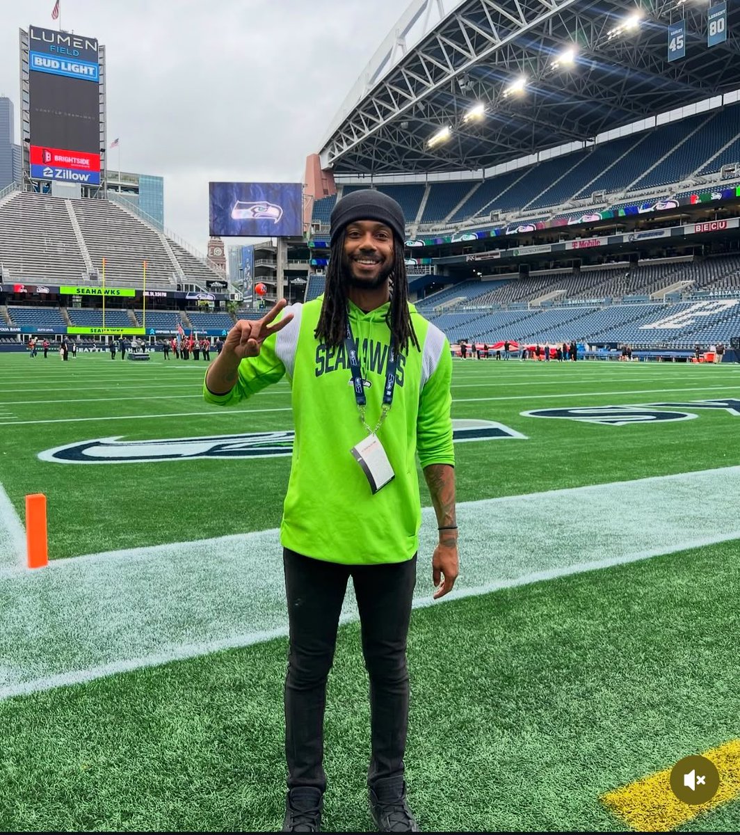The Seahawks were the first NFL team to give me and my DJ skills a chance. So thankful for this team and now Super Bowl Champions! 🏆💍