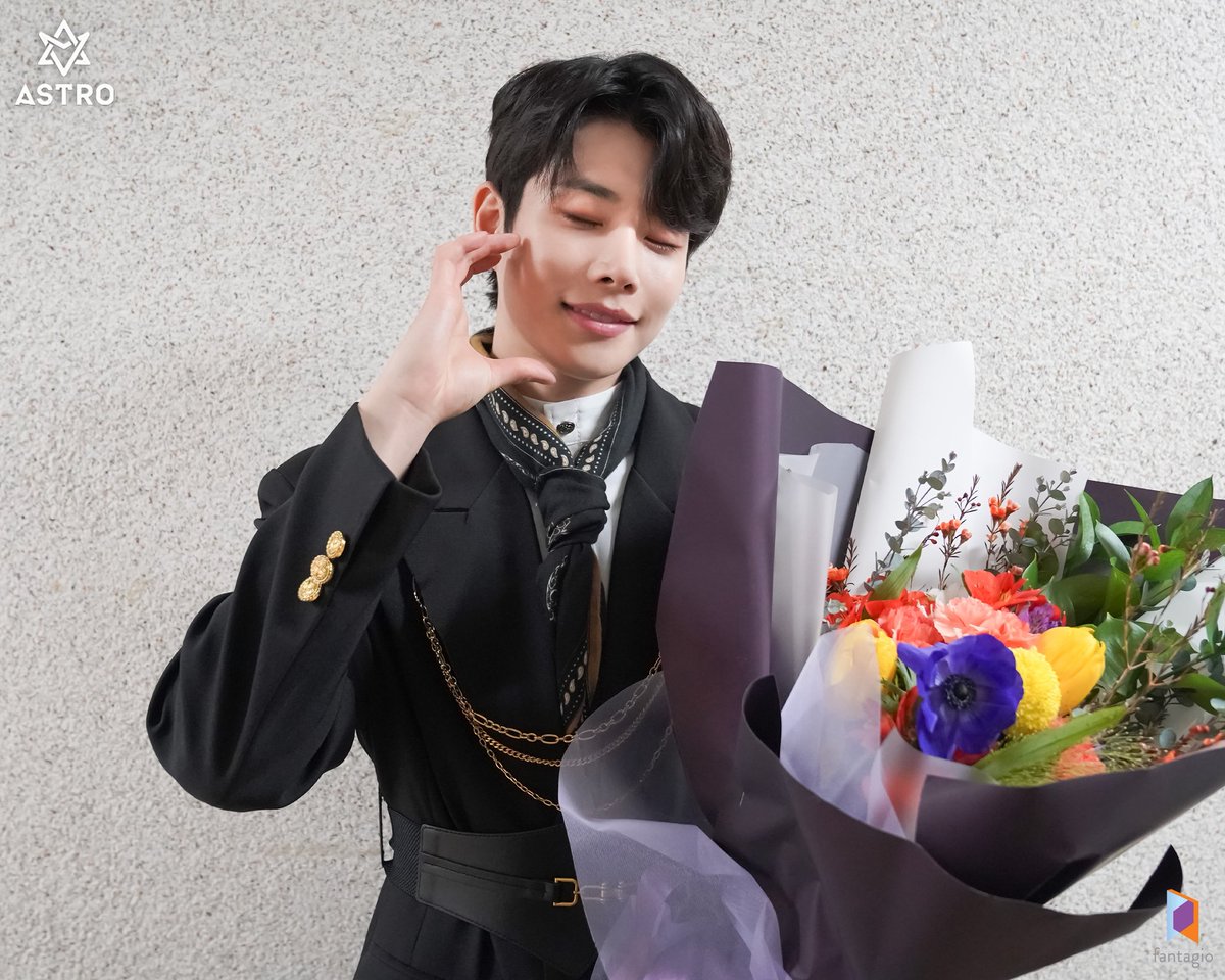 Atome × ASTRO MJ チェキ コンプ Atome × ASTRO MJ チェキ コンプ