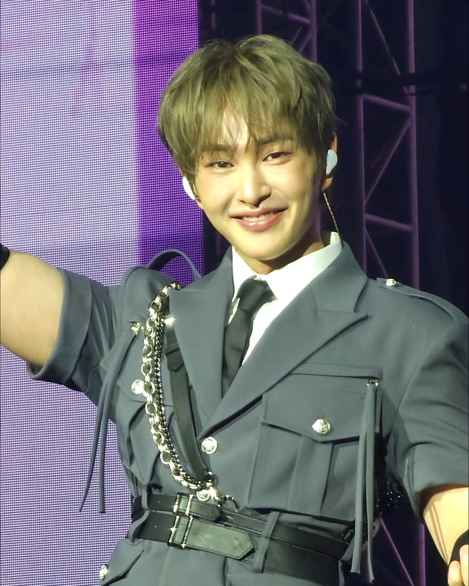 ConnieYau10's tweet image. Lovely Jinki 🥰

20260131 (Day 1)

🎤2025-26 ONEW WORLD TOUR [ONEW THE LIVE : PERCENT (%)] ENCORE CONCERT

#온유 #ONEW #ONEWTHELIVE #PERCENT #ONEW_THE_LIVE_PERCENT #온유더라이브 #온유더라이브퍼센트 #온유콘서트