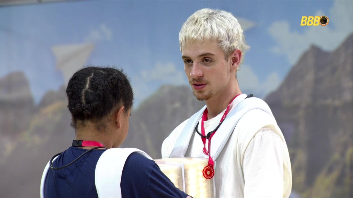 canalantenados's tweet image. Juliano: “Tô tão aflito com o Babu que nem vou conseguir dormir.”

Milena: “Ele volta.”

Juliano: “Ele tem que voltar. Ele é a minha Ana Paula, acredita? Nem sei o que vou fazer se esse homem sair daqui.” #BBB26