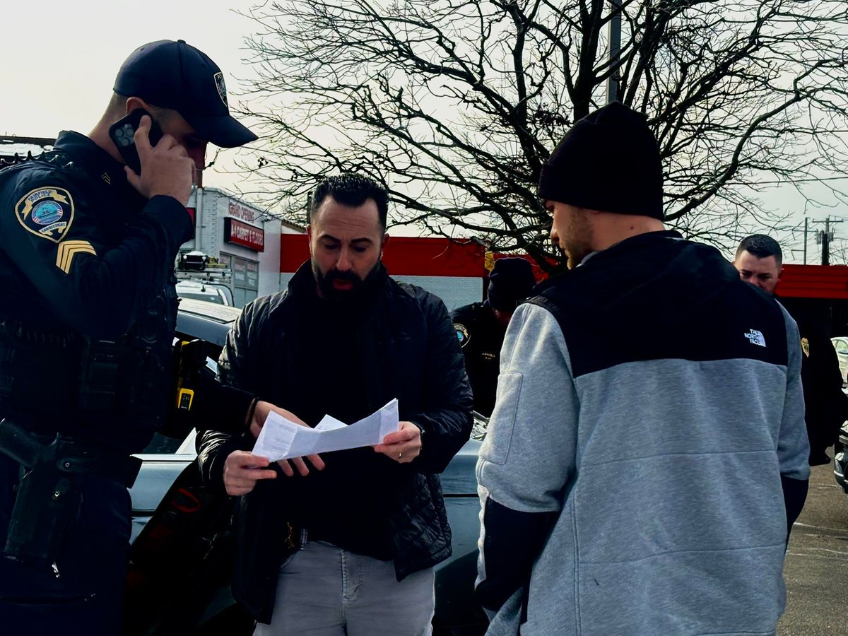 FPDCT's tweet image. FPD detectives do more than follow up on cases. They monitor radio traffic and assist patrol officers in real time, helping guide investigations from the start. This teamwork strengthens cases and improves outcomes. 

#KeepFairfieldSafe #FairfieldPolice #PoliceOperations