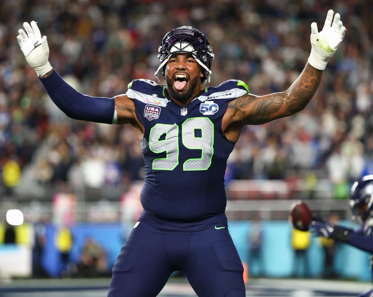 Qué buen domingo: Bad Bunny rompió el récord histórico de audiencia con 142,3 millones de espectadores en el #SuperBowl

En lo deportivo, Seattle Seahawks los ganadores del #SuperBowlLX 

¡Juntos somos América! 👊🏻