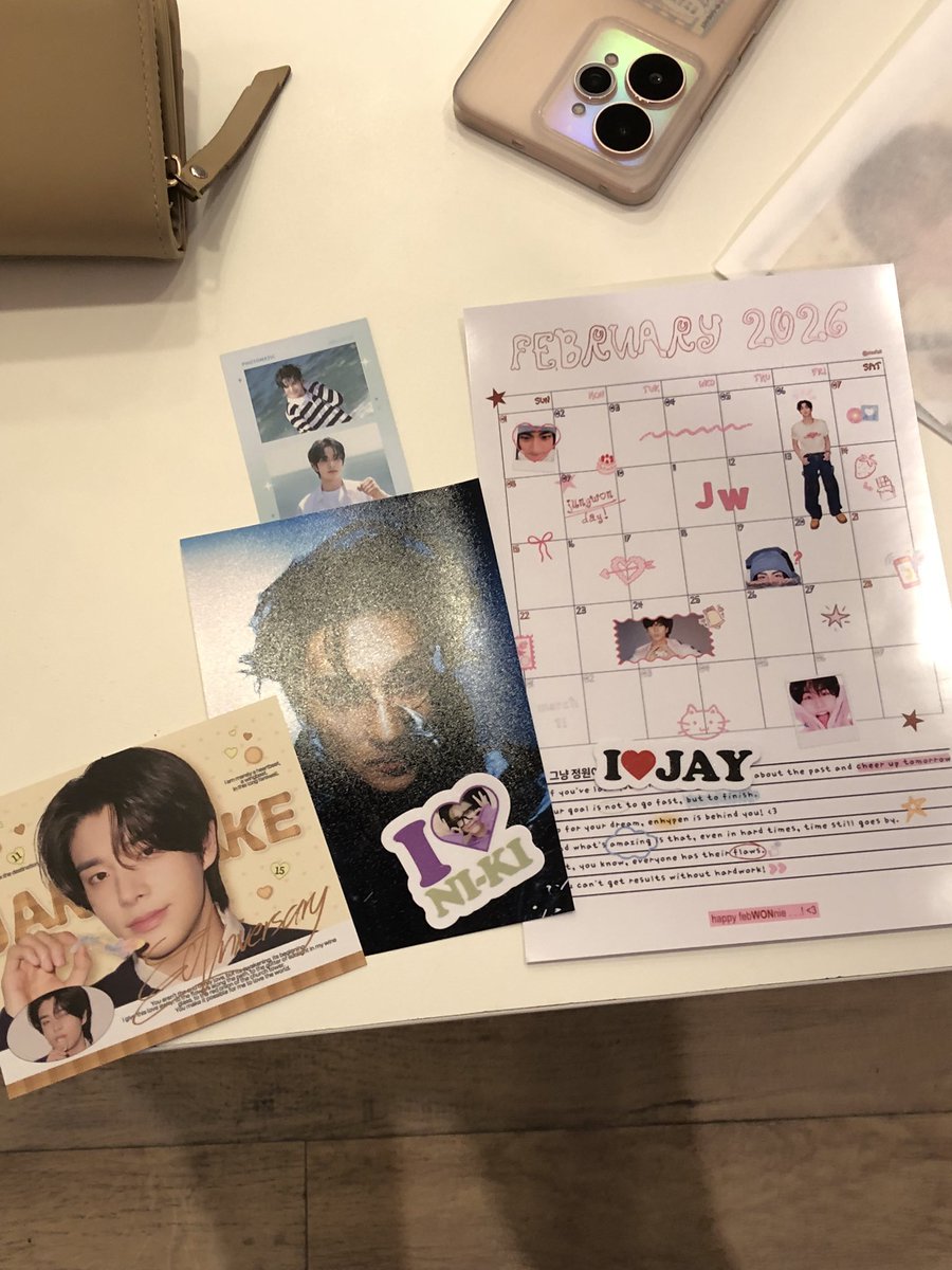 평 tweet media