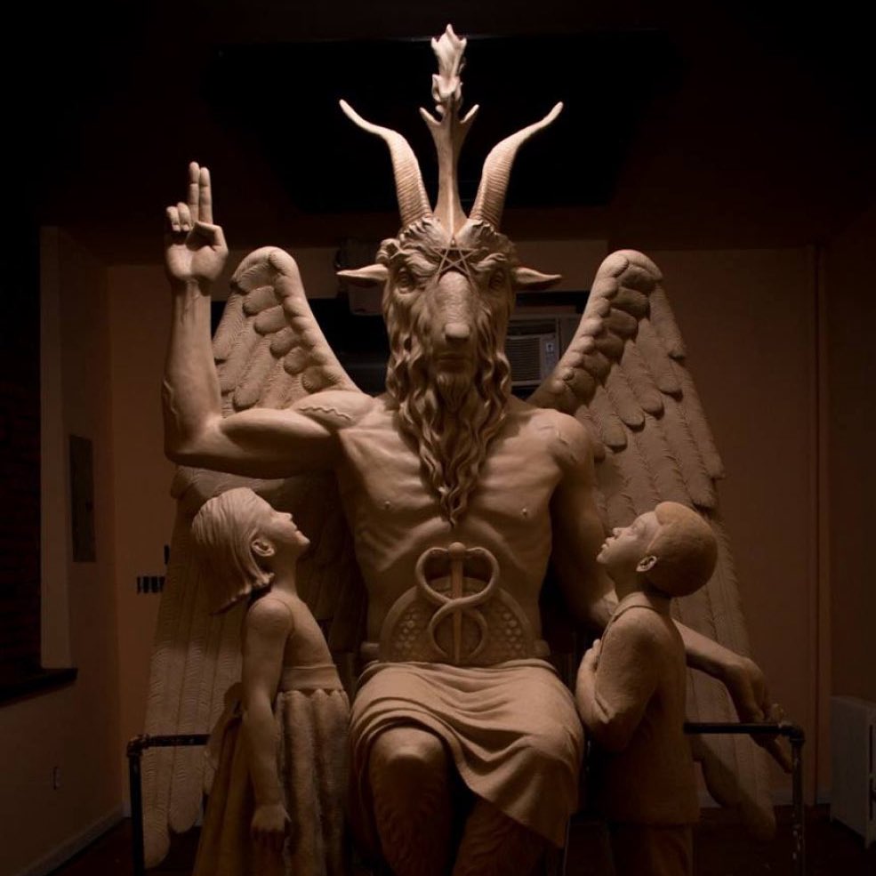 GlobeEyeNews's tweet image. BREAKING:

Russia says the Epstein files have exposed the pure Satanism of Western elites.