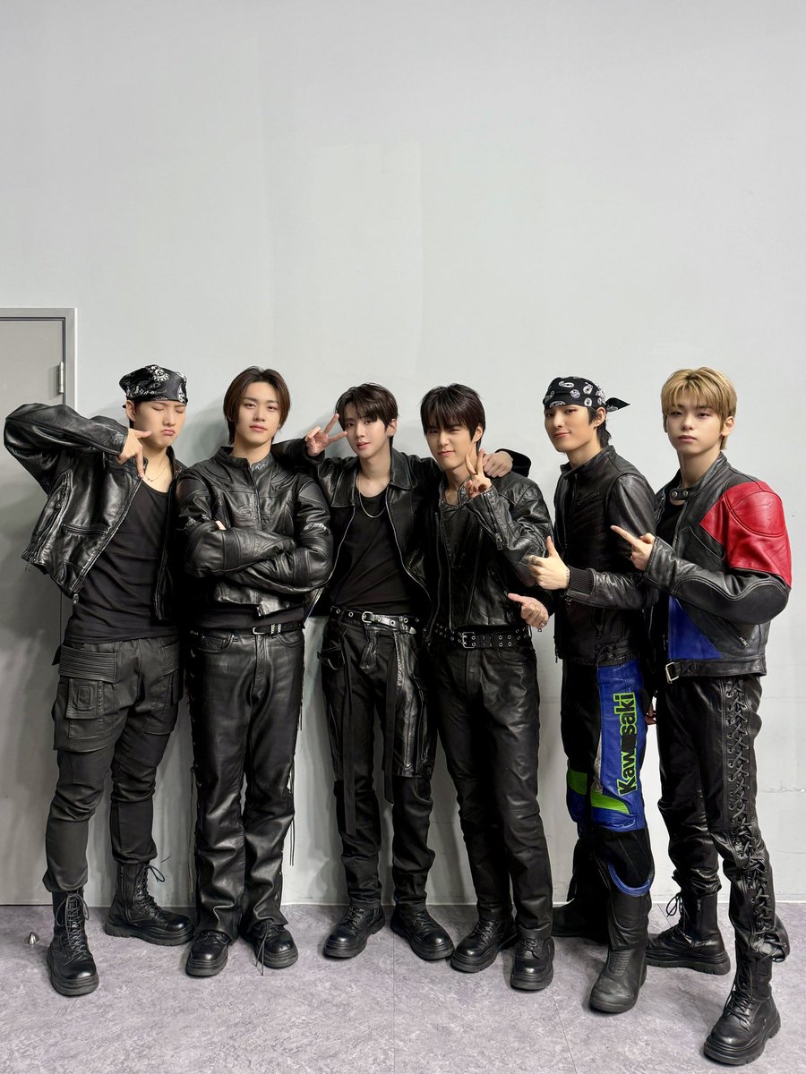 Last Trophy fansign wrapped… already counting the seconds till I see you all again. ETI, you're making it way too hard to say goodbye without tearing up. Miss you more than words