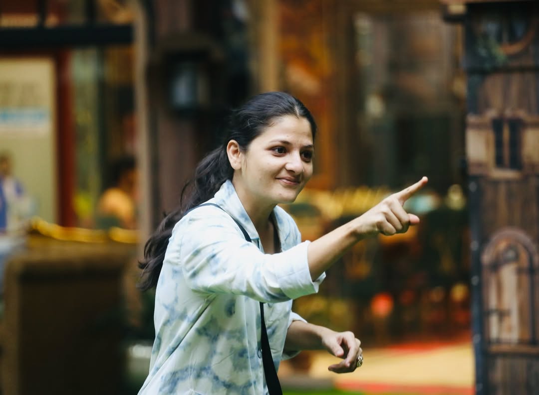 Saurabhmore__'s tweet photo. आम्ही Divya Shinde सोबत आहोत 💪💙
Audience चा आवाज ऐका!
Please bring her back 🙏
#BiggBossMarathiSeason6
#bringbackdivyashinde
@ColorsMarathi @BiggBossMarathi
@JioHotstar
@Riteishd
@BeingSalmanKhan https://t.co/2TqF73H10v