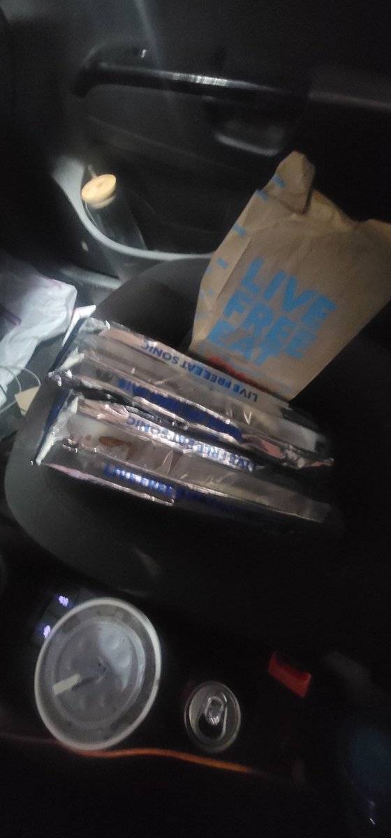 txfeedee's tweet photo. There is nothing quite like 24 inches of hot dog and a burger with sides to satisfy the midnight munches 🤤 https://t.co/GPiMkVbbtg