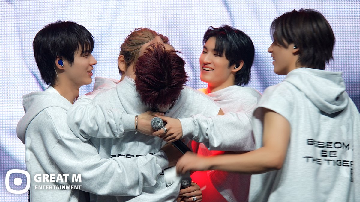 youtu.be/TGVrcPHeOYs ★ Watching our '비범 : BE 범' behind footage just now and smiling like an idiot. Those late-night rehearsals, the stage hugs, hearing everyone scream our names, still feels unreal. Thank you for making every moment unforgettable. Miss that energy already.