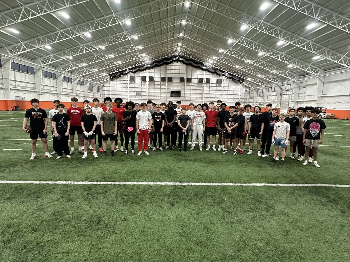 Get Six Football Training tweet media