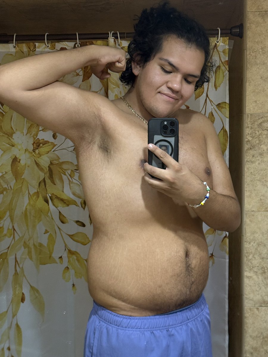 drewciferr's tweet photo. Down a few pounds 😊 https://t.co/OcxTspD3G3