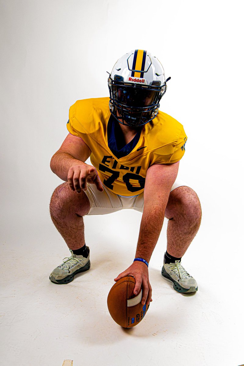 CadeForrest78's tweet photo. After a great conversation with @ETBUCoachRu, @kinchen_donald and the rest of the @ETBU_Football coaching staff. I’m excited to announce that I am 100% committed to East Texas Baptist University!
@Red_Devil_Iron @simplyKarlb @rdevilfootball @umhb78 https://t.co/46Al6iRq4p